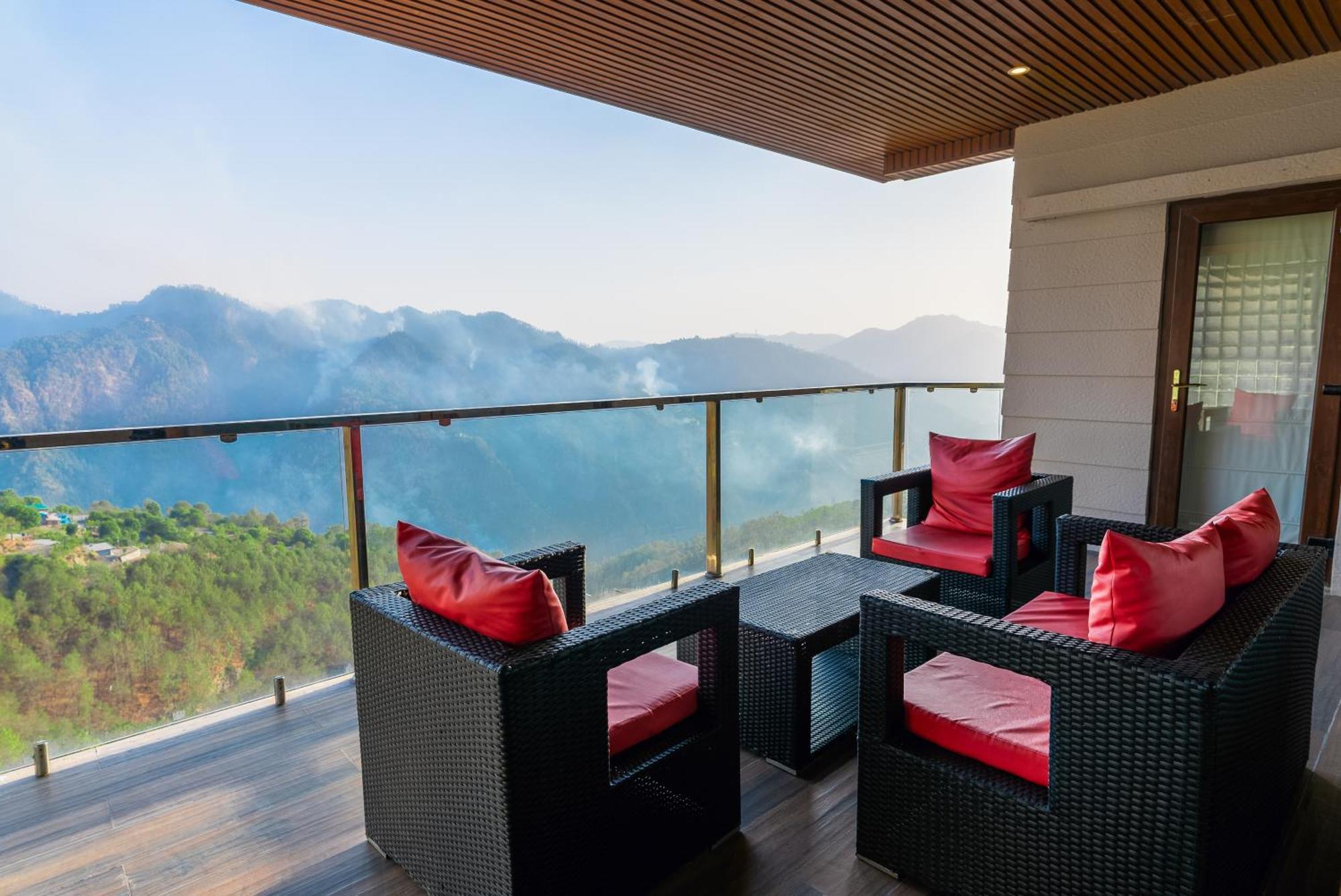 The Manor Luxury Apartments, Shimla Mashobra Exterior foto